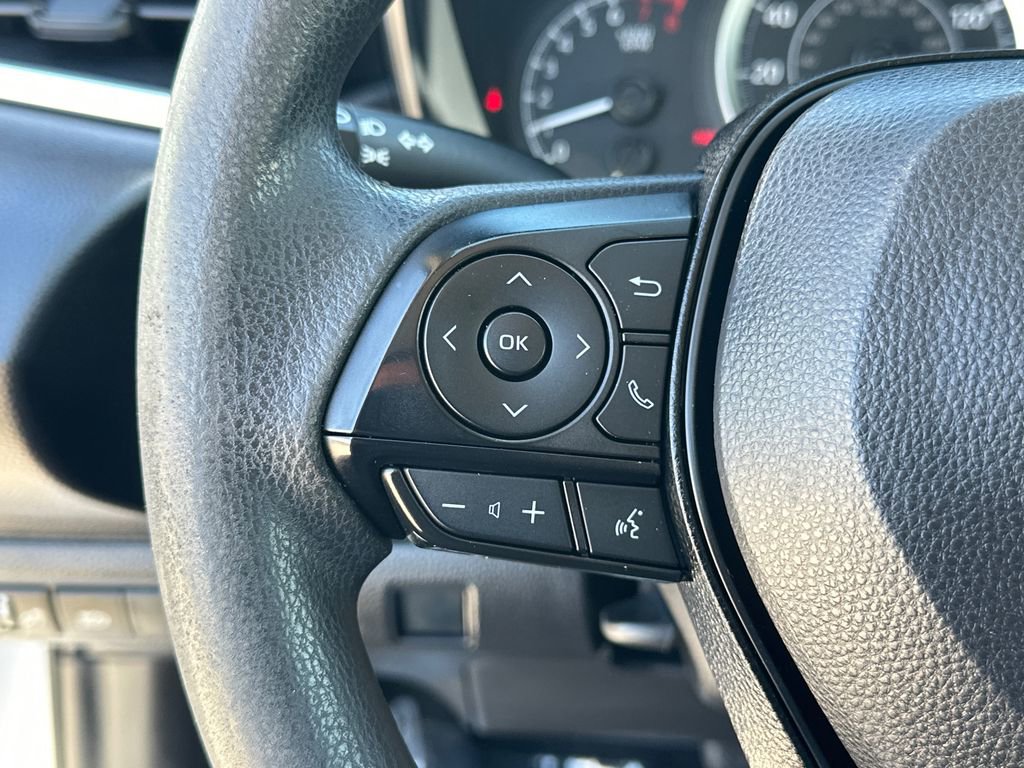 Used 2020 Toyota Corolla LE FWD image 20