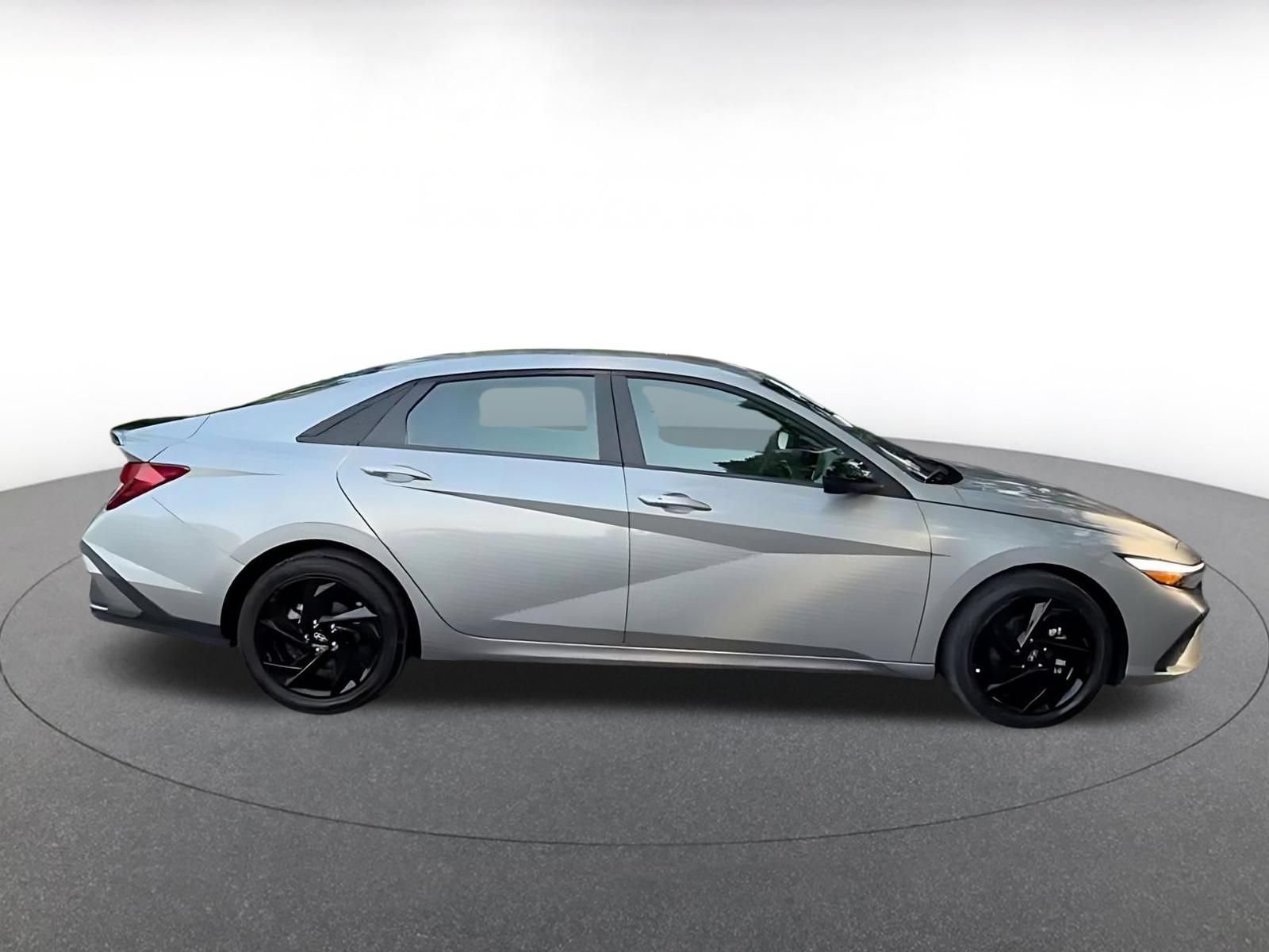 Used 2026 Hyundai Elantra Sport FWD image 16