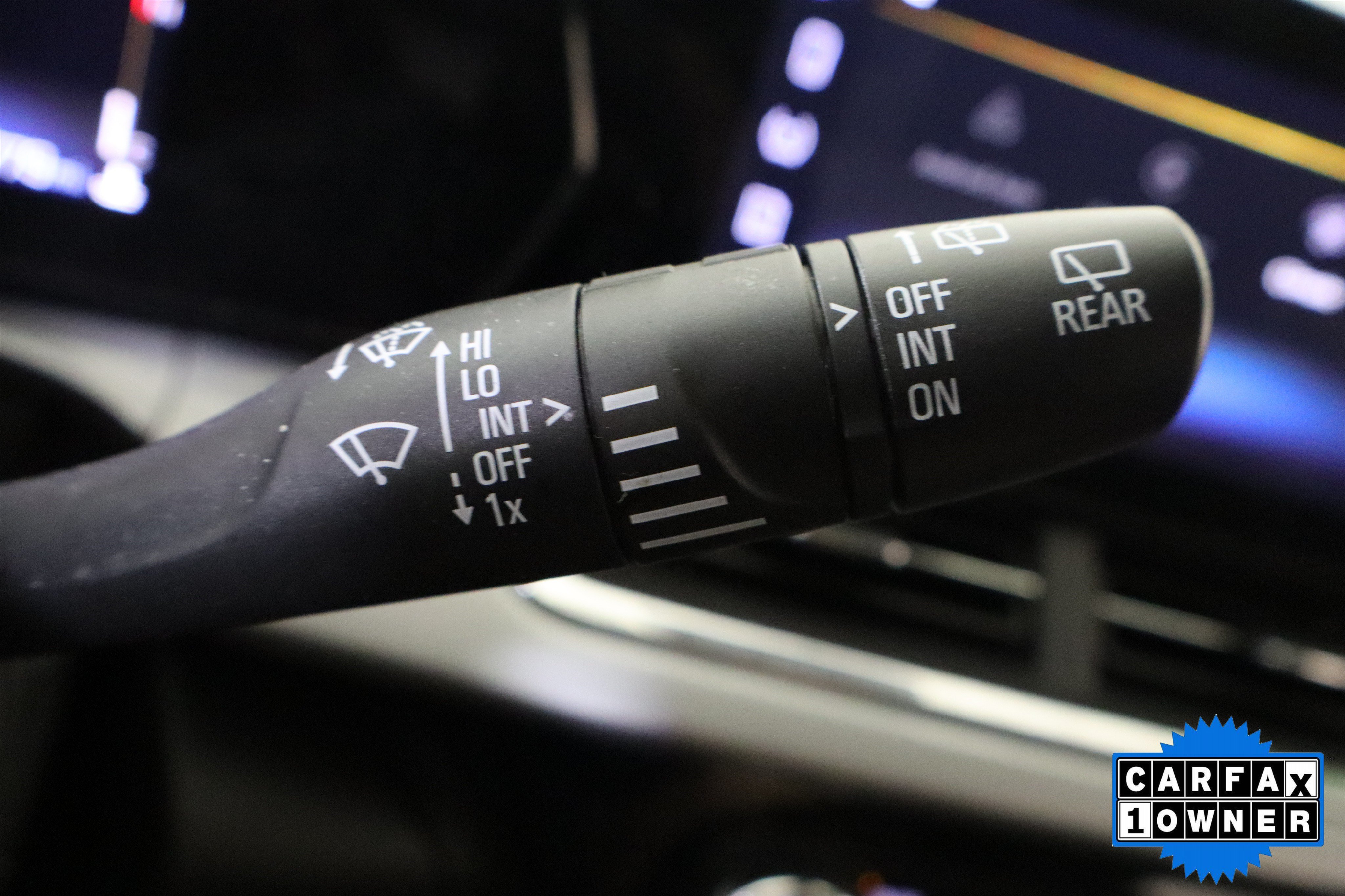 Used 2025 Chevrolet Trax LT FWD image 32