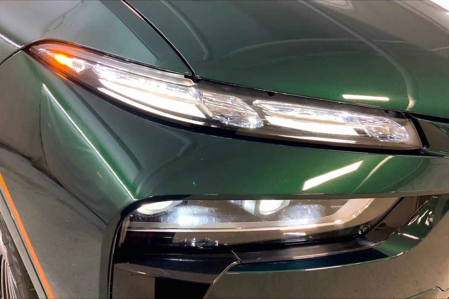 Used 2025 BMW ALPINA XB7 AWD/4WD image 27
