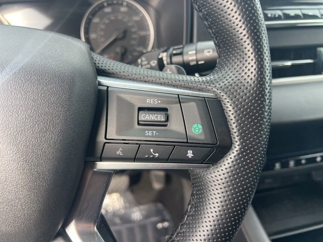 Used 2024 Mitsubishi Outlander SE Black Edition image 11
