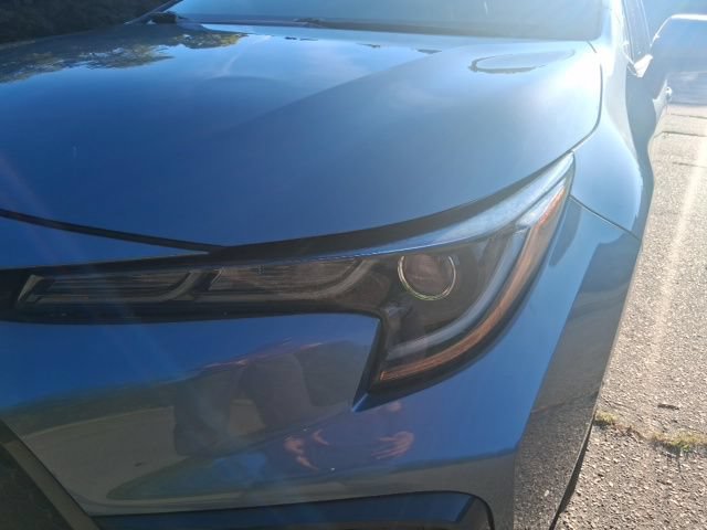Used 2022 Toyota Corolla XSE FWD image 9