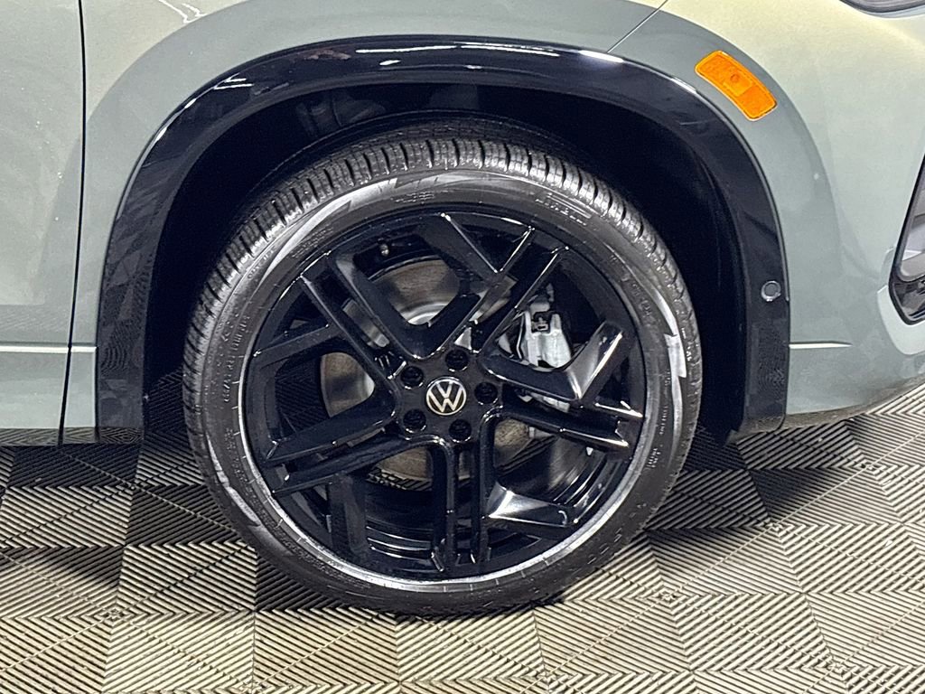 New 2026 Volkswagen Tiguan SE R-Line image 23