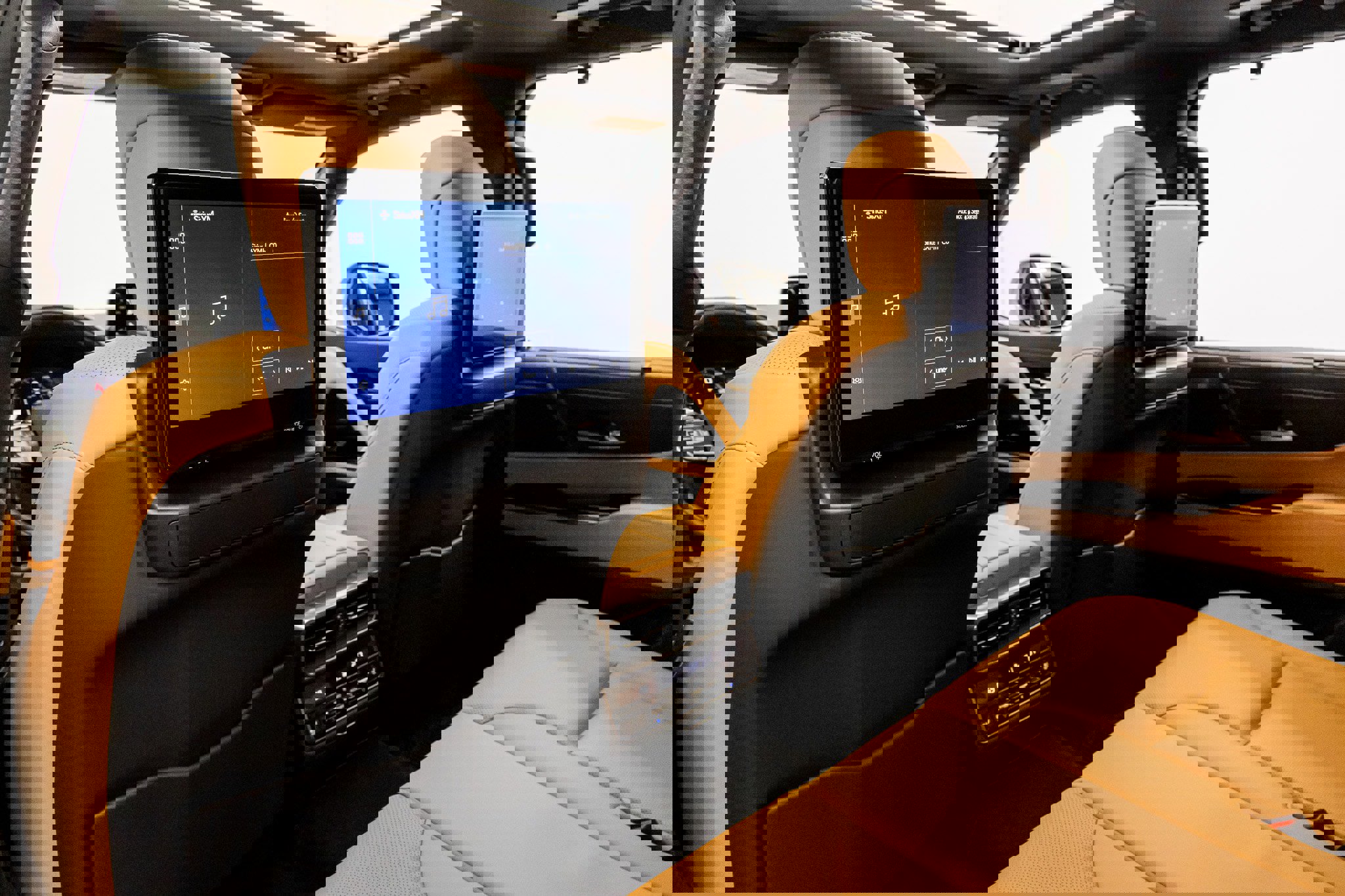 Used 2025 Lexus LX 700h Luxury image 41