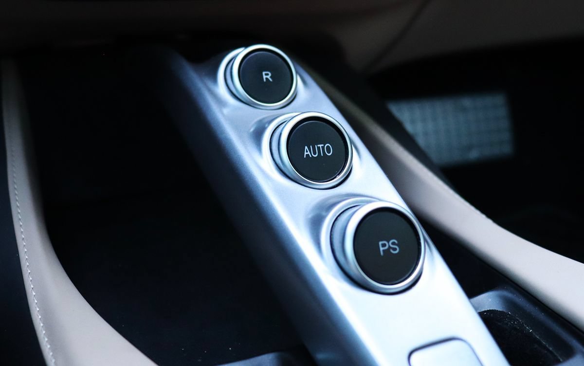Used 2020 Ferrari Portofino RWD image 55