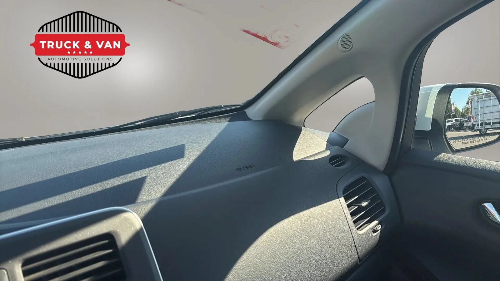 Used 2015 Nissan Leaf S FWD image 34