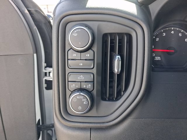 Used 2022 Chevrolet Silverado 2500 Custom w/ Custom Convenience Package AWD/4WD image 20