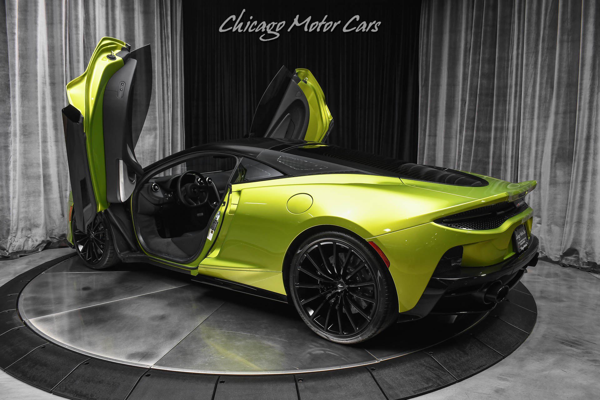 Used 2023 McLaren GT RWD image 40