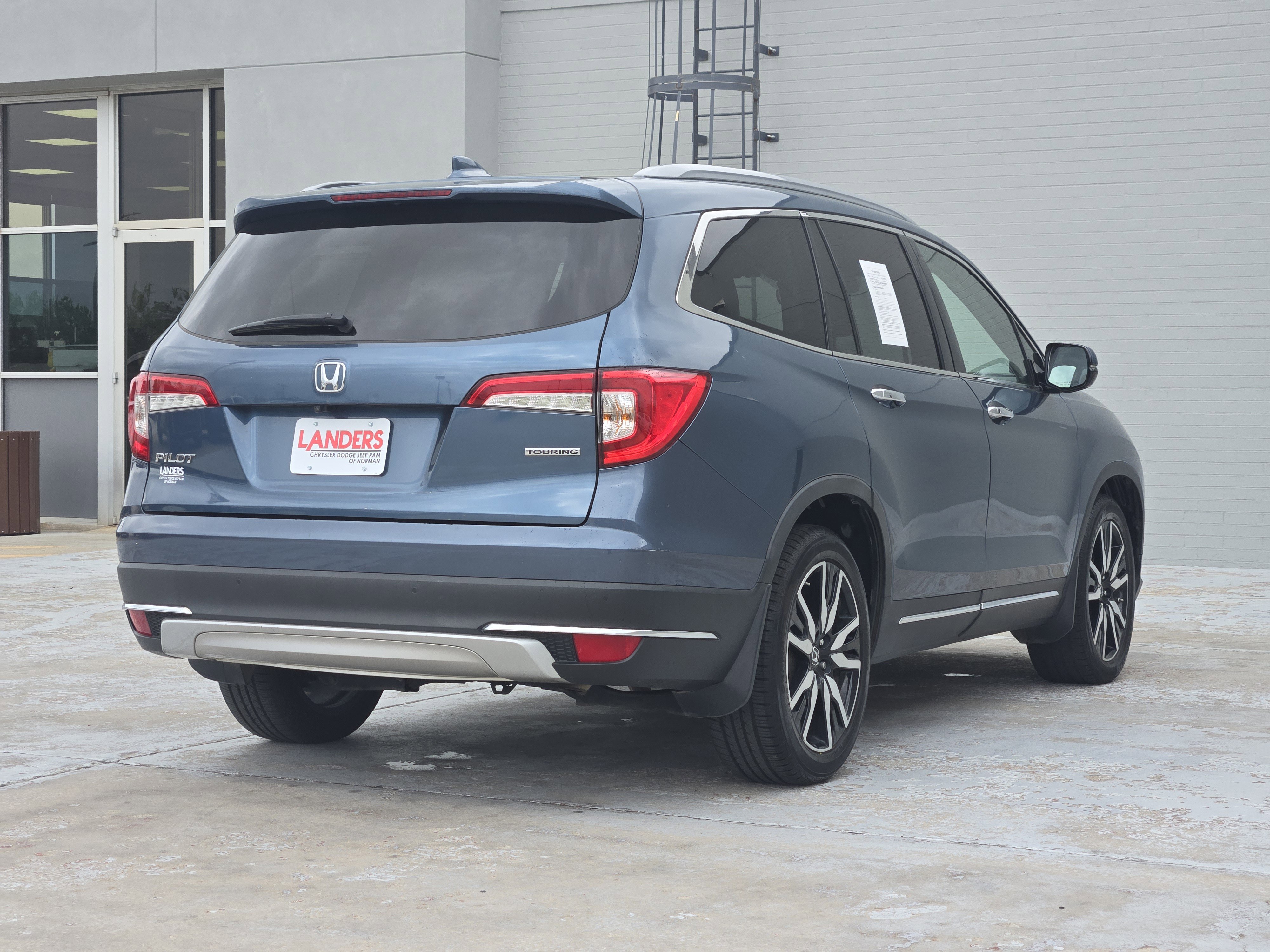 Used 2019 Honda Pilot Touring image 7
