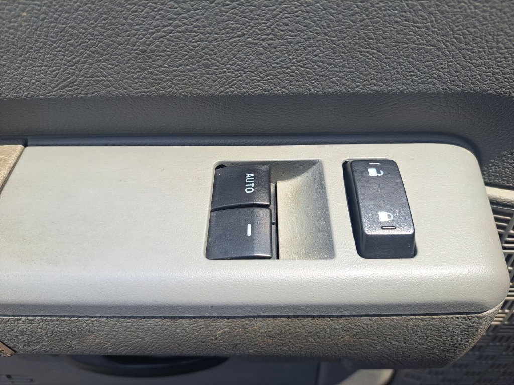 Used 2013 Ford E-350 and Econoline 350 Extended Super Duty w/ Commercial Cargo Van Pkg RWD image 16