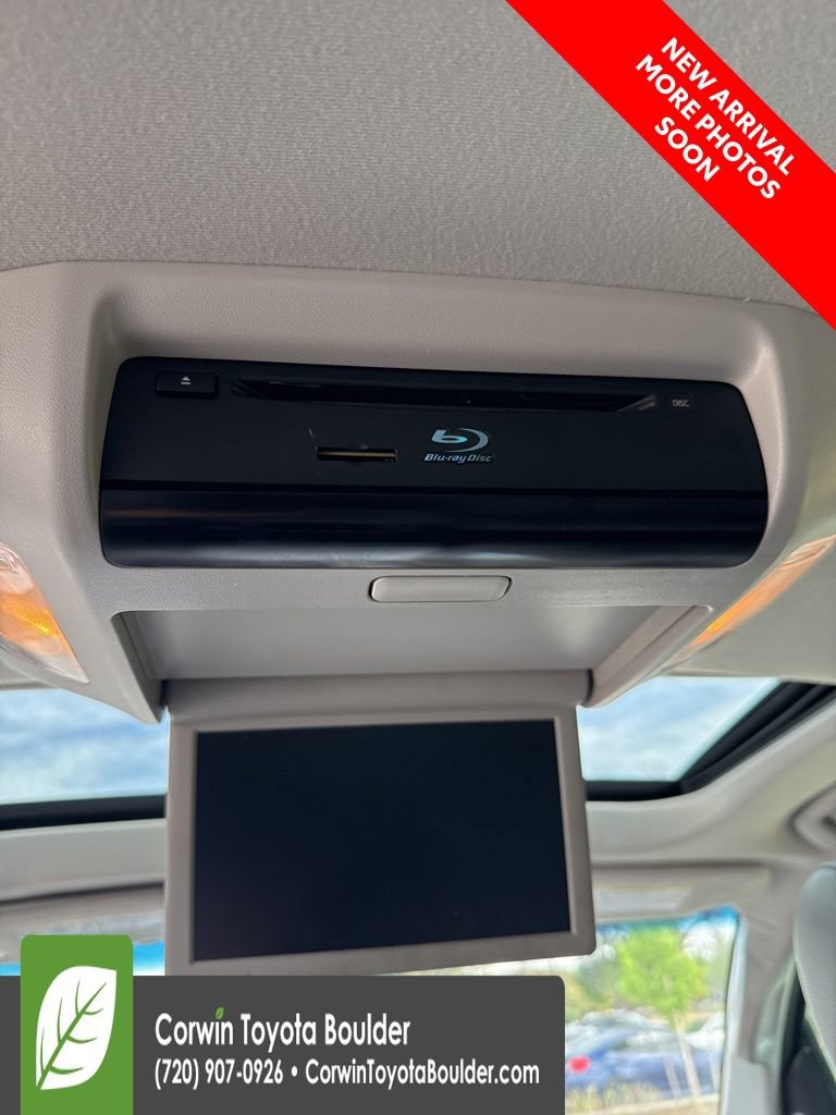 Used 2016 Toyota Sequoia Platinum AWD/4WD image 12