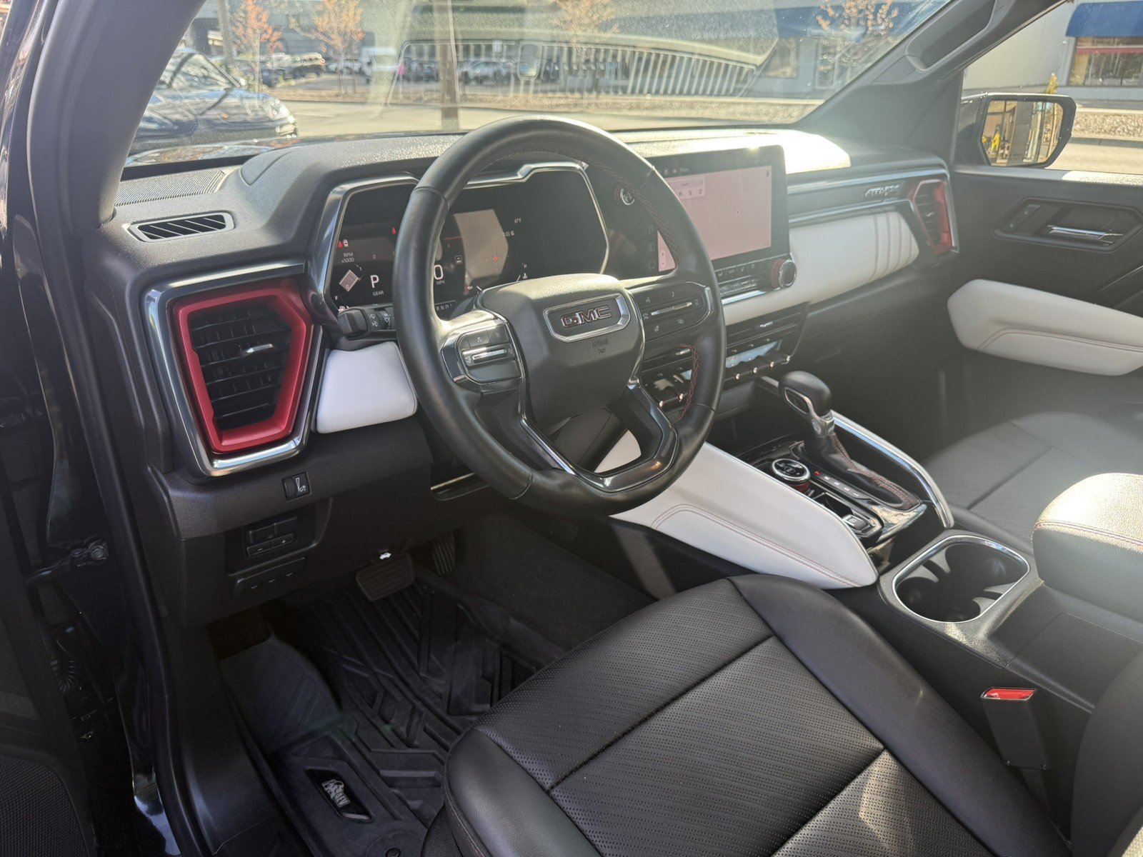 Used 2024 GMC Canyon AT4X w/ AT4X AEV Edition image 19