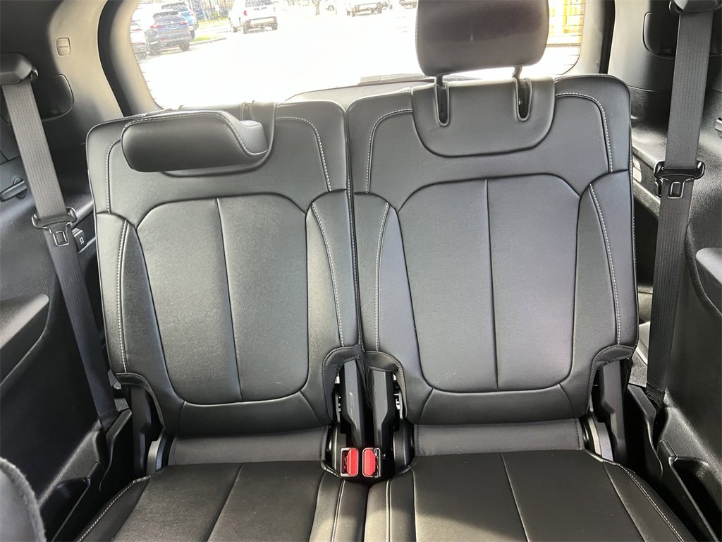 Used 2024 Jeep Grand Cherokee L Limited image 26