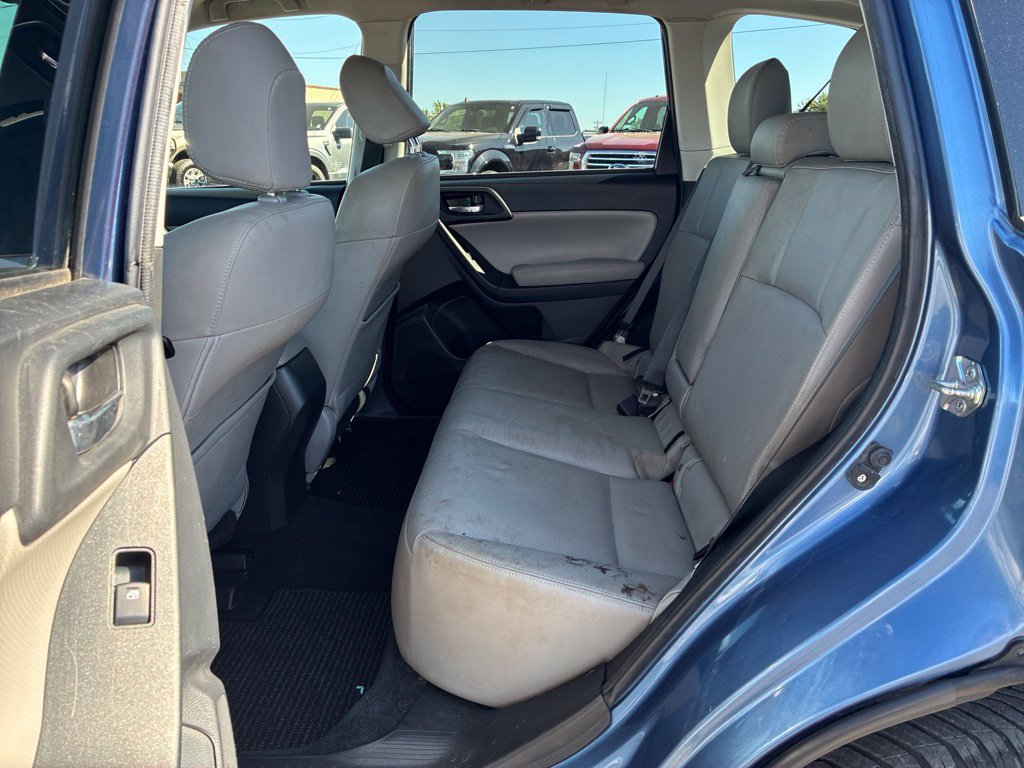 Used 2015 Subaru Forester 2.5i Limited AWD/4WD image 10