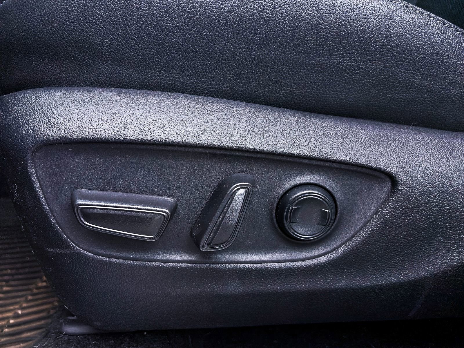 Used 2025 Toyota Grand Highlander AWD Hybrid image 23