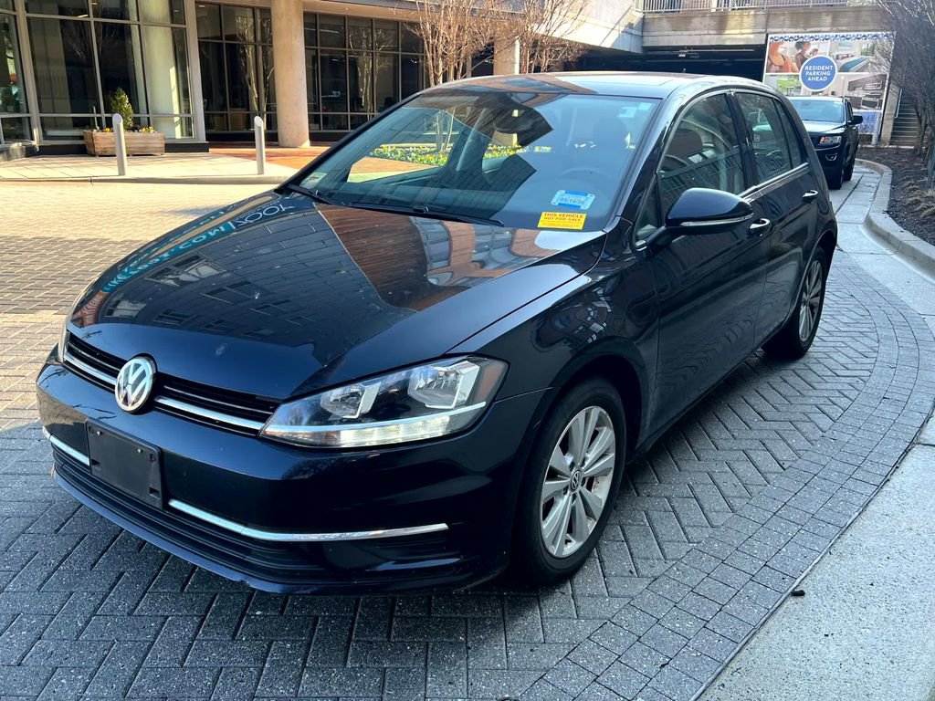 Used 2021 Volkswagen Golf 4-Door image 1