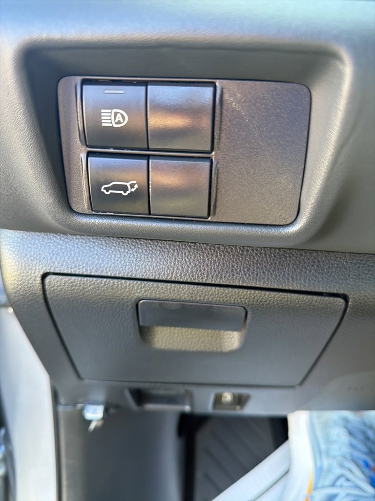 Used 2022 Toyota Highlander XLE image 15