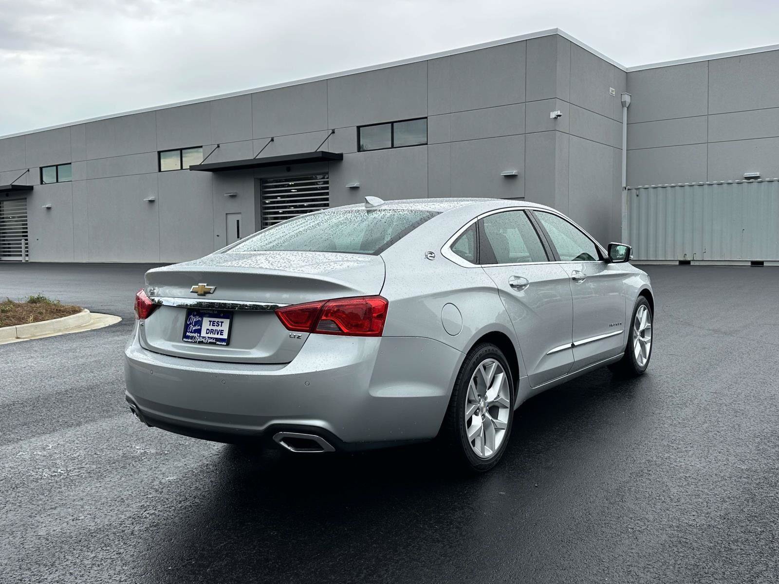 Used 2016 Chevrolet Impala LTZ FWD image 25