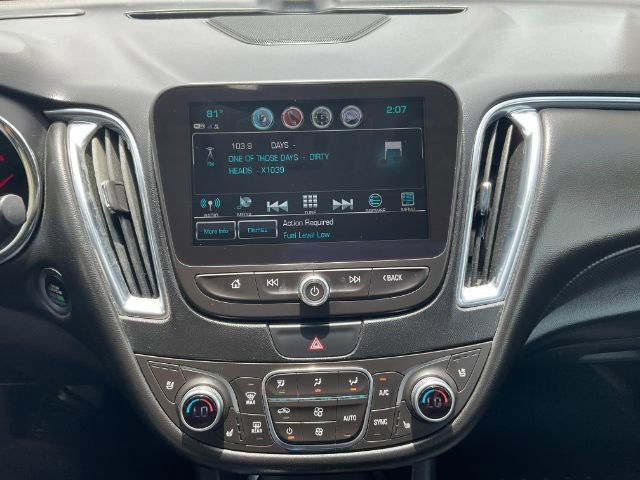 Used 2018 Chevrolet Malibu Premier w/ Premier Sun and Wheel Package FWD image 26