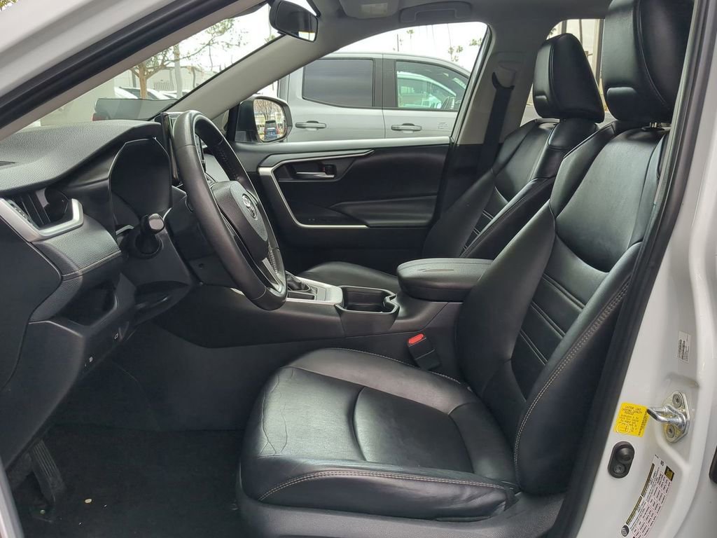 Used 2019 Toyota RAV4 XLE Premium w/ Carpet Mat Package FWD image 22