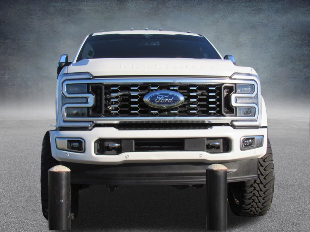 Used 2024 Ford F450 Platinum w/ FX4 Off-Road Package AWD/4WD image 9
