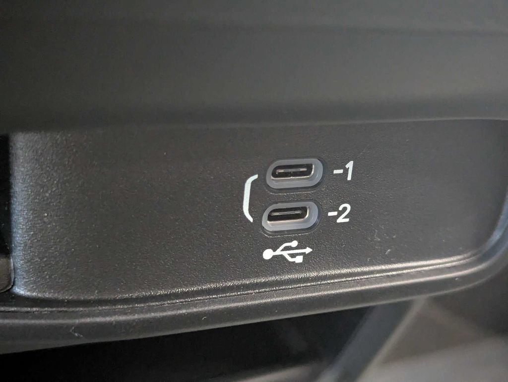 New 2027 Chrysler Pacifica Select w/ Family Tech Group FWD image 20