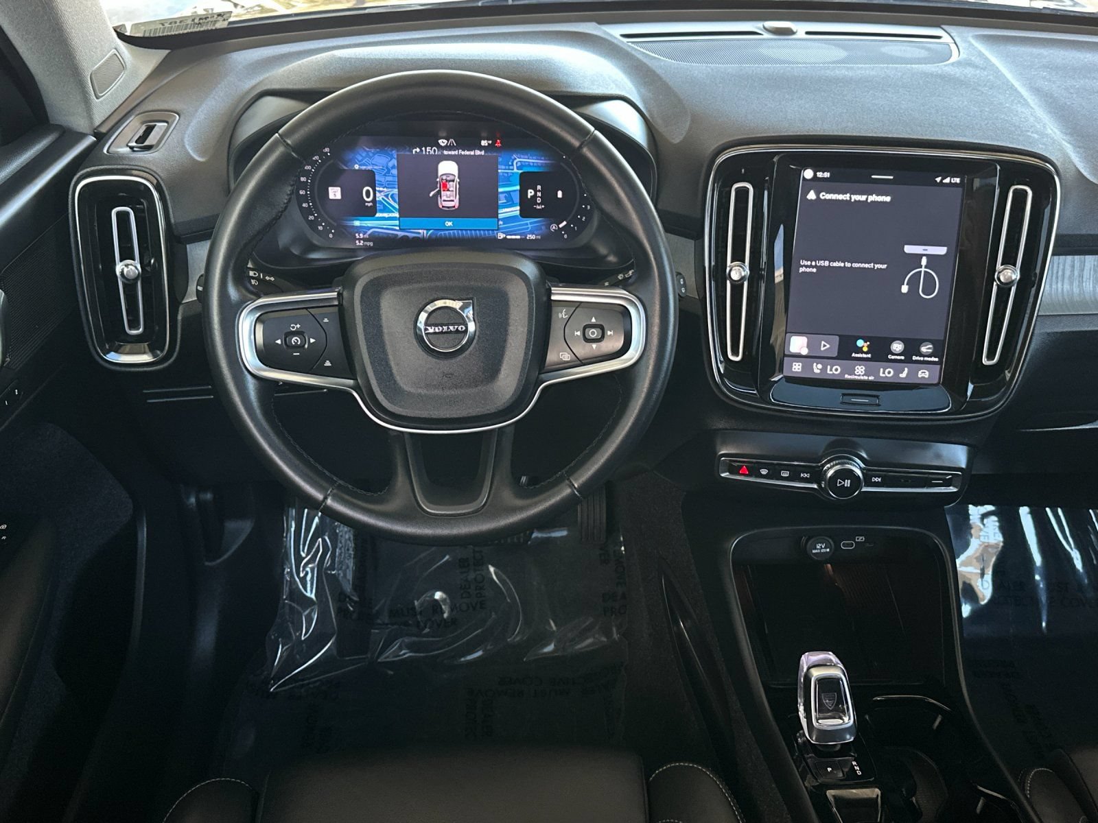 Used 2025 Volvo XC40 B5 Plus AWD/4WD image 13