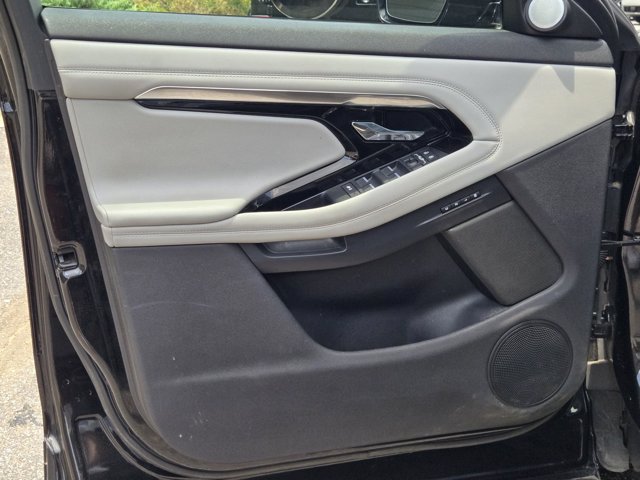 Used 2023 Land Rover Range Rover Evoque R-Dynamic SE AWD/4WD image 23
