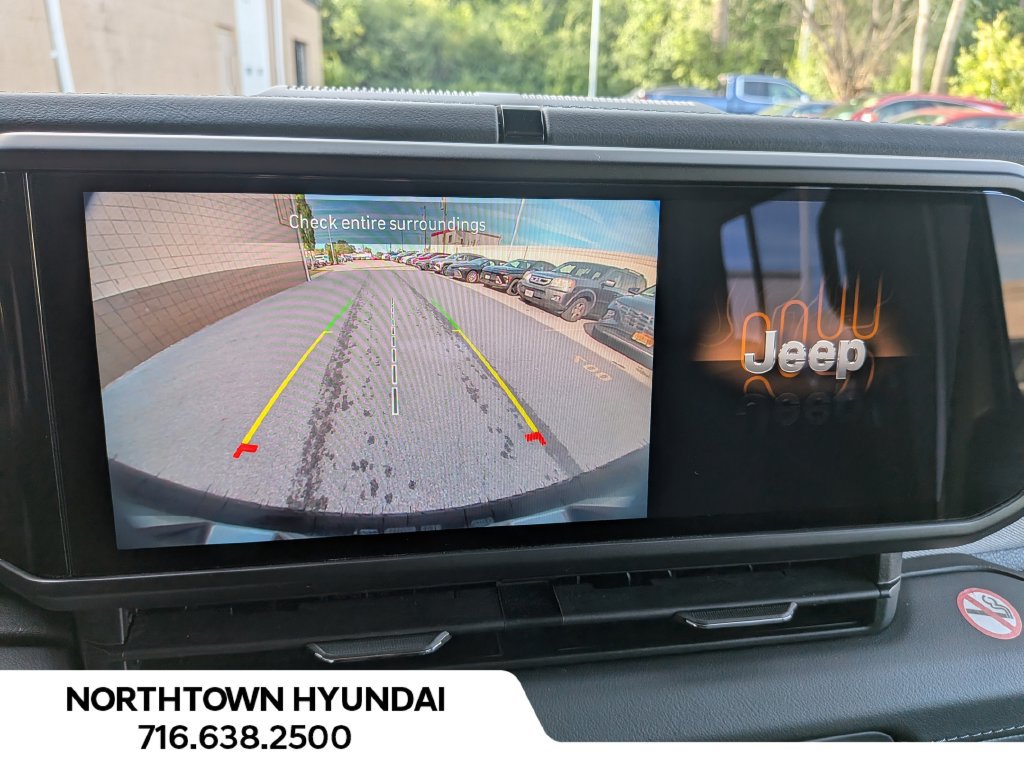 Used 2026 Jeep Wrangler Unlimited Sahara AWD/4WD image 19