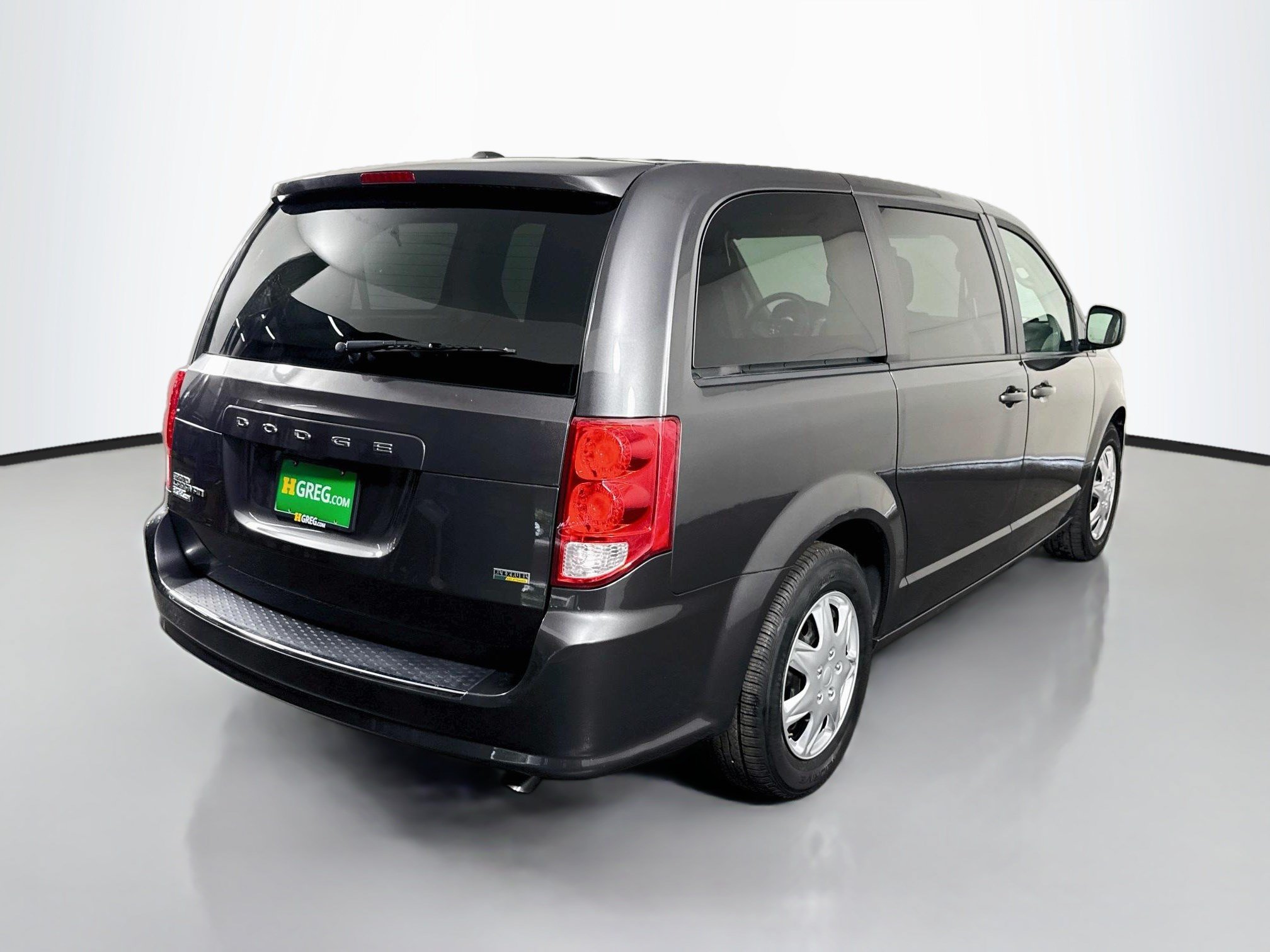 Used 2018 Dodge Grand Caravan SE w/ UConnect Hands-Free Group FWD image 10