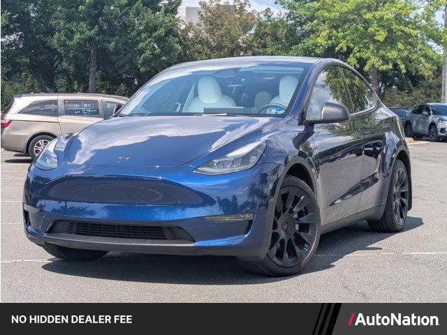 Used 2024 Tesla Model Y Long Range AWD/4WD image 1