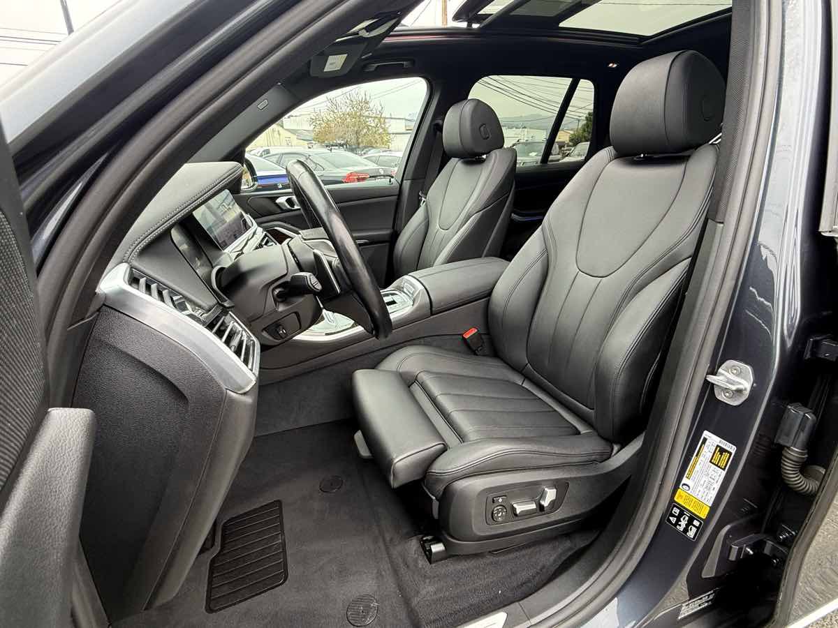 Used 2019 BMW X5 xDrive40i w/ Premium Package 2 image 4