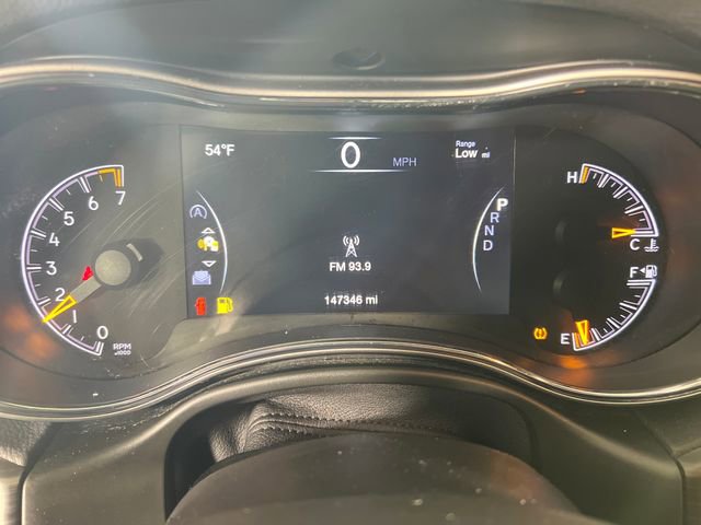 Used 2022 Jeep Grand Cherokee Laredo X image 17