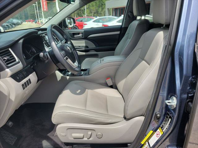 Certified 2018 Toyota Highlander XLE FWD image 14