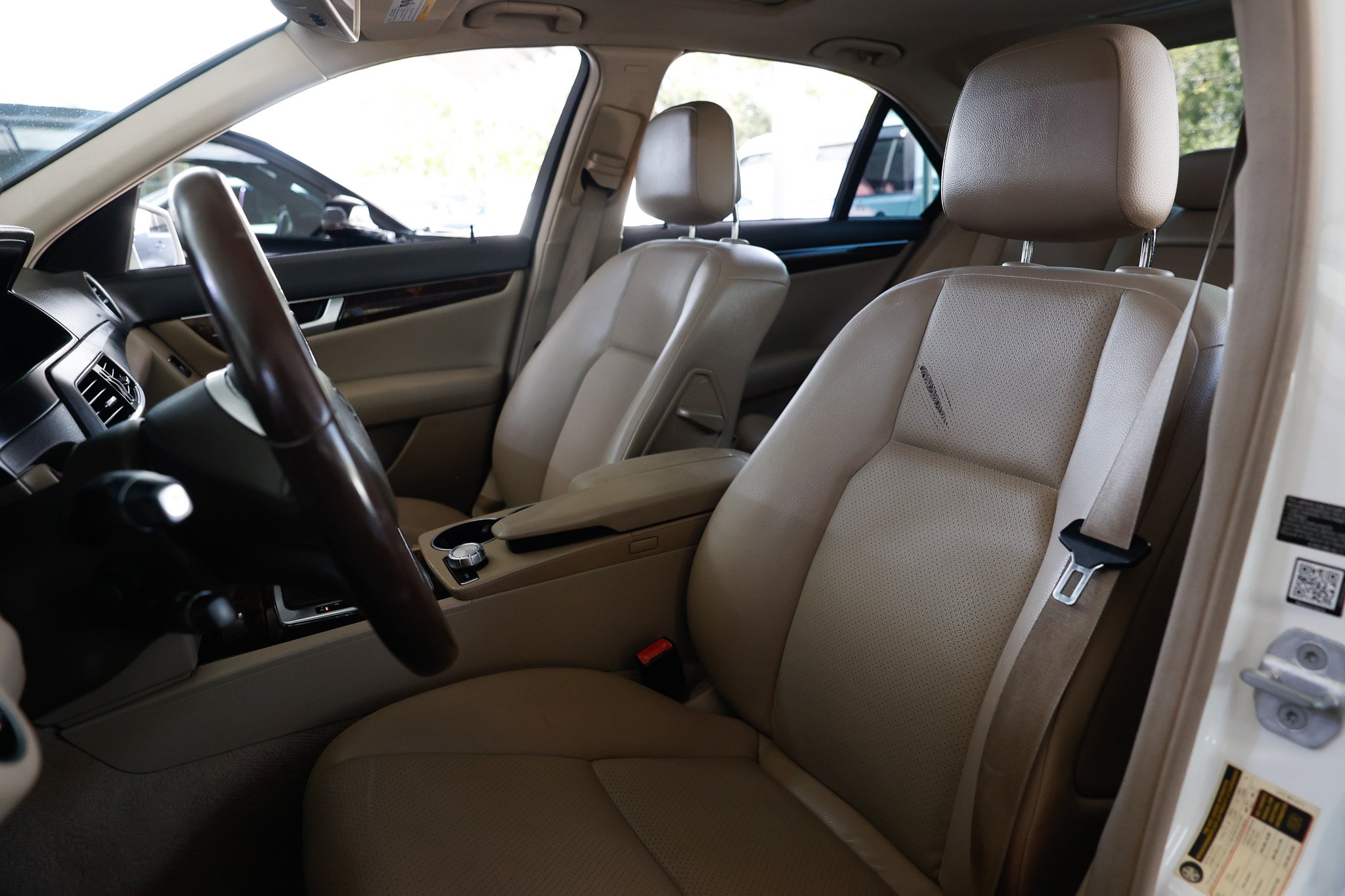 Used 2014 Mercedes-Benz C 300 4MATIC Sedan w/ Multimedia Package image 9