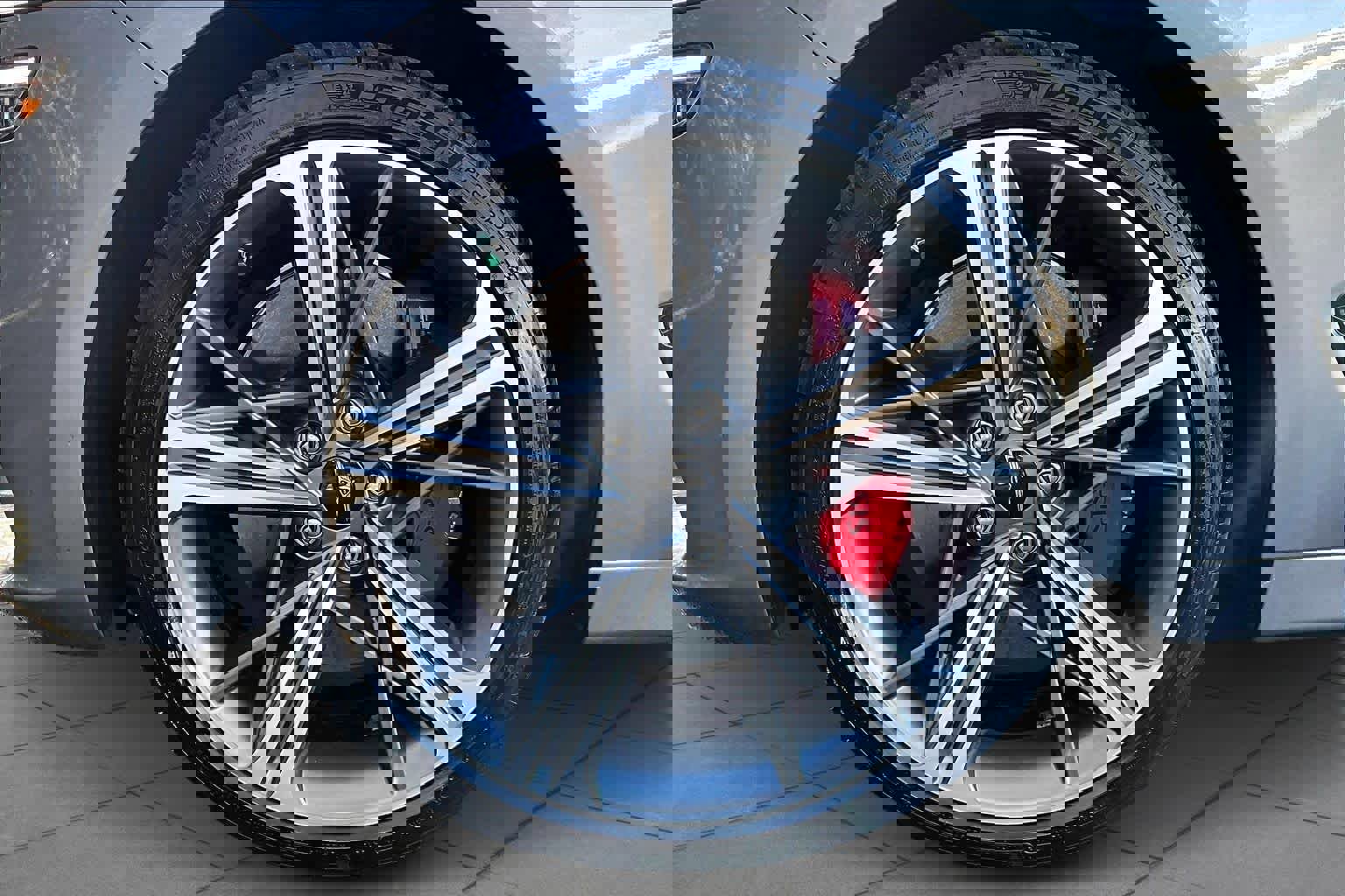 Used 2025 Genesis G70 3.3T Advanced image 11