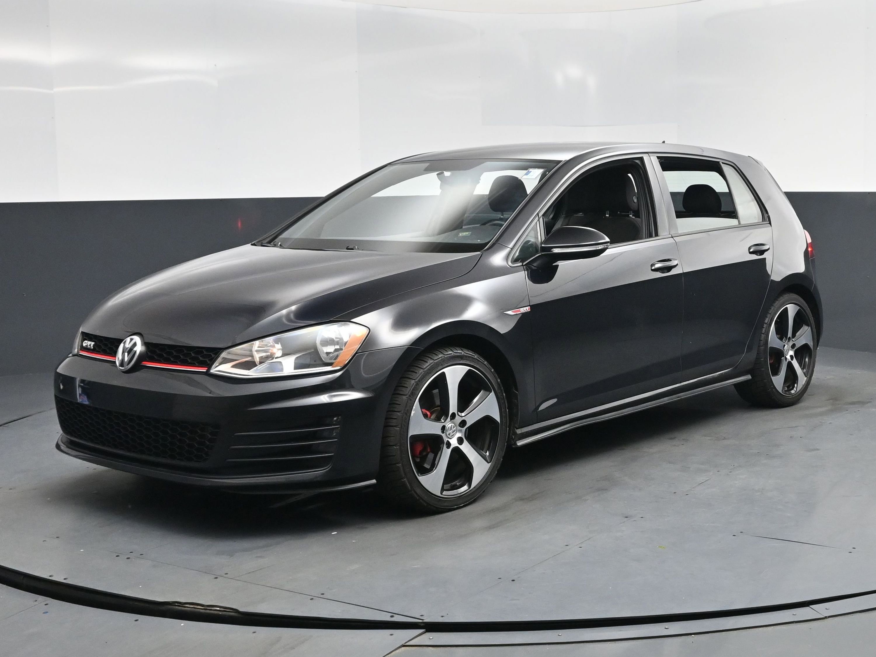 Used 2016 Volkswagen GTI S image 1