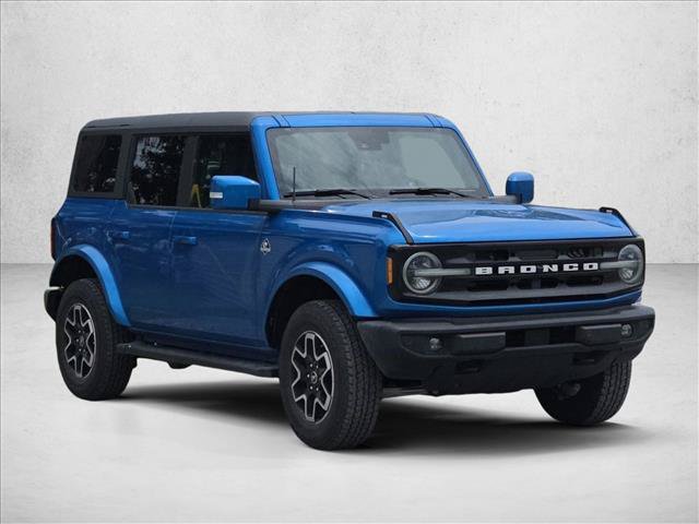 Used 2024 Ford Bronco Outer Banks AWD/4WD image 3
