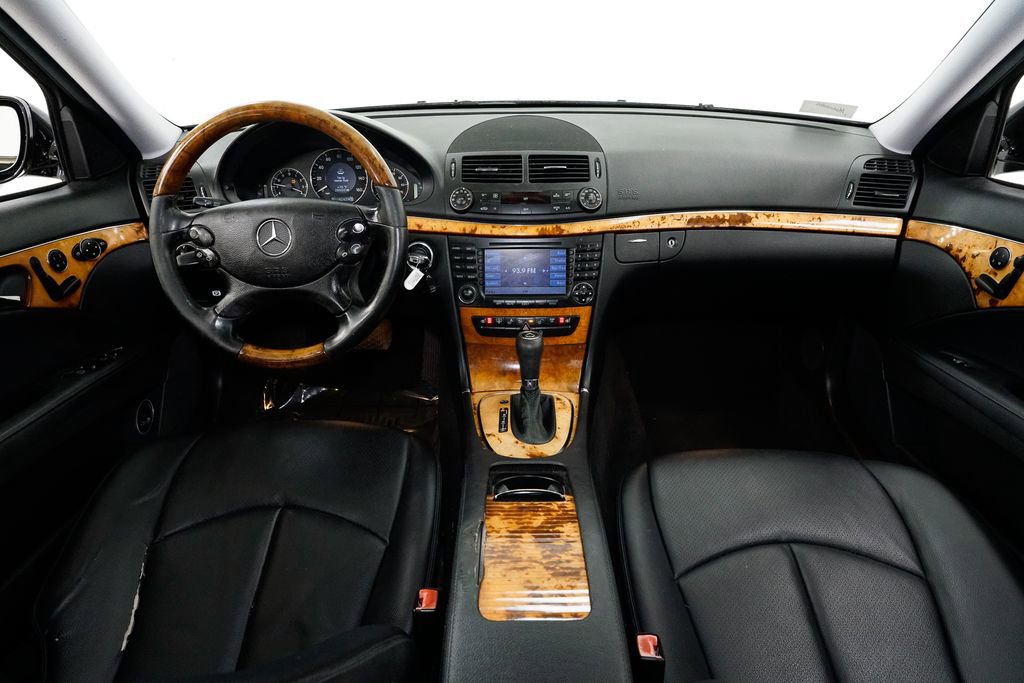 Used 2008 Mercedes-Benz E 350 4MATIC Sedan image 21