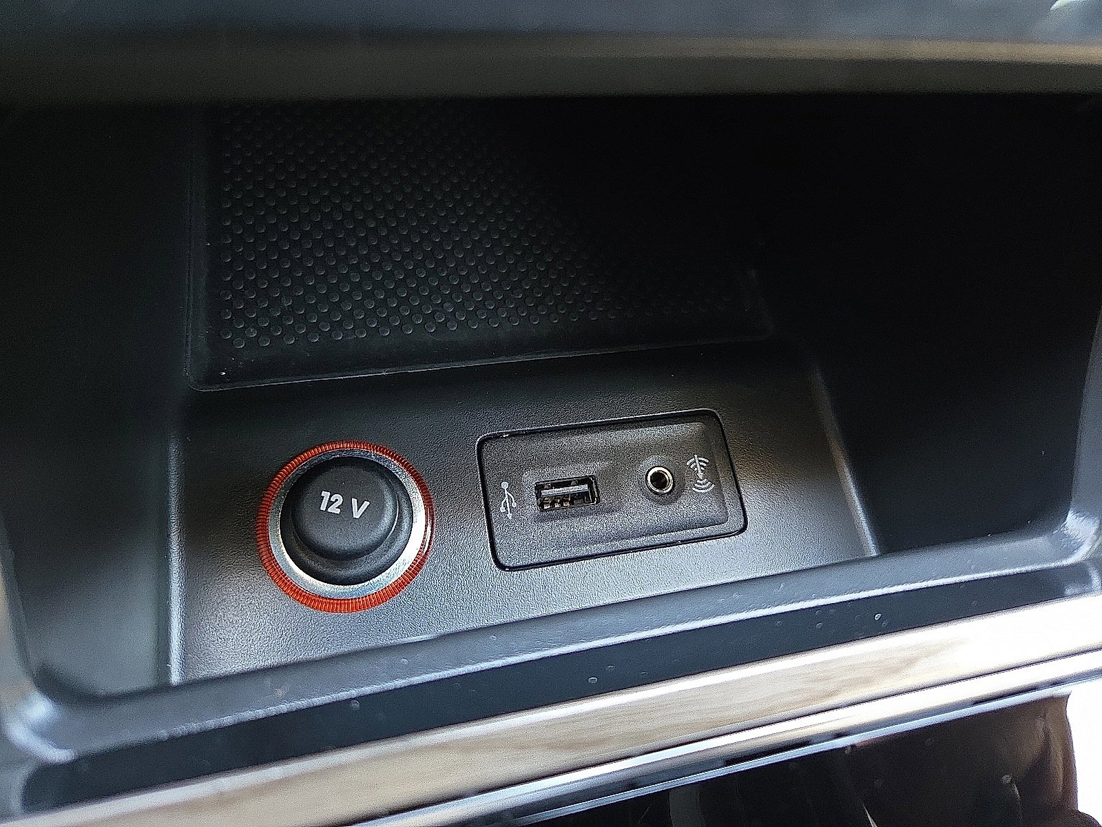 Used 2017 Volkswagen Passat 1.8T SEL Premium image 20