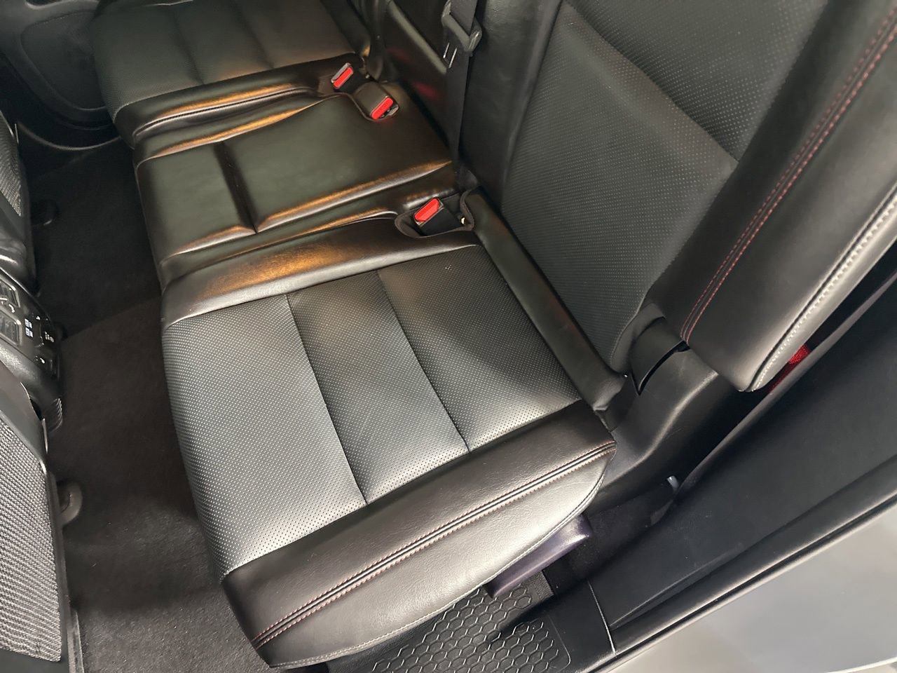 Used 2025 Dodge Durango GT image 28