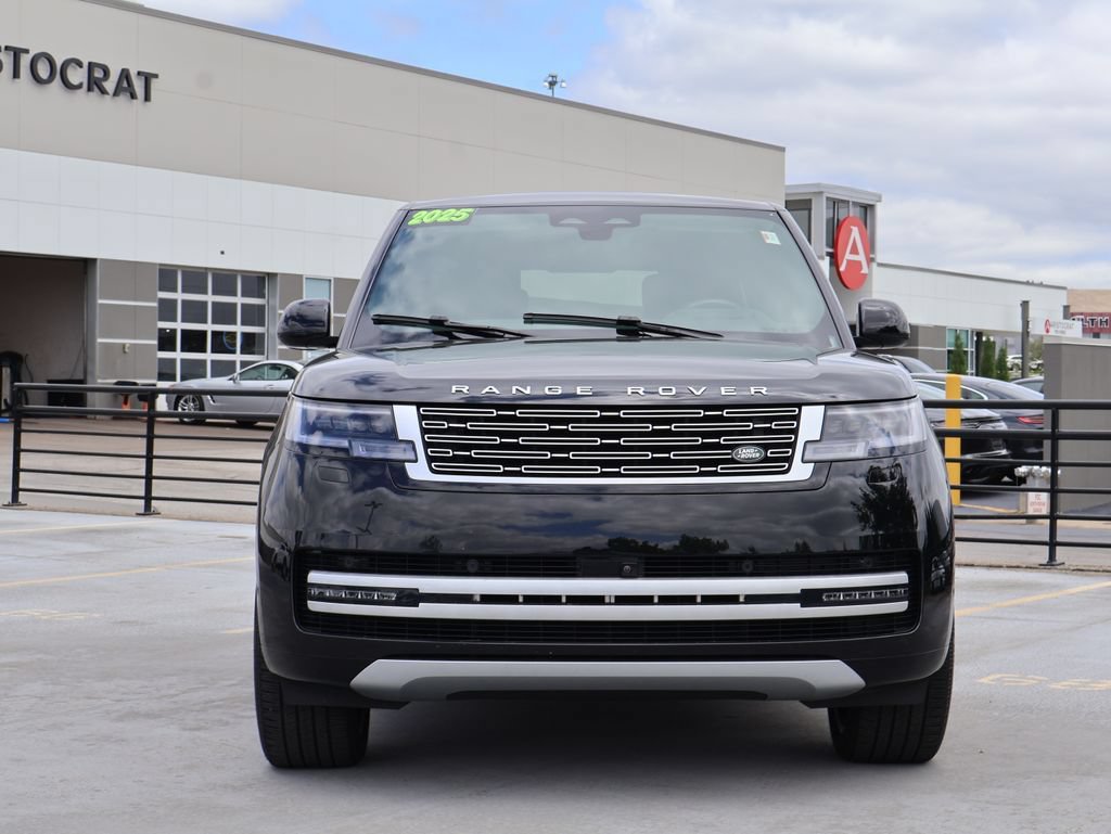 Certified 2025 Land Rover Range Rover Autobiography AWD/4WD image 2