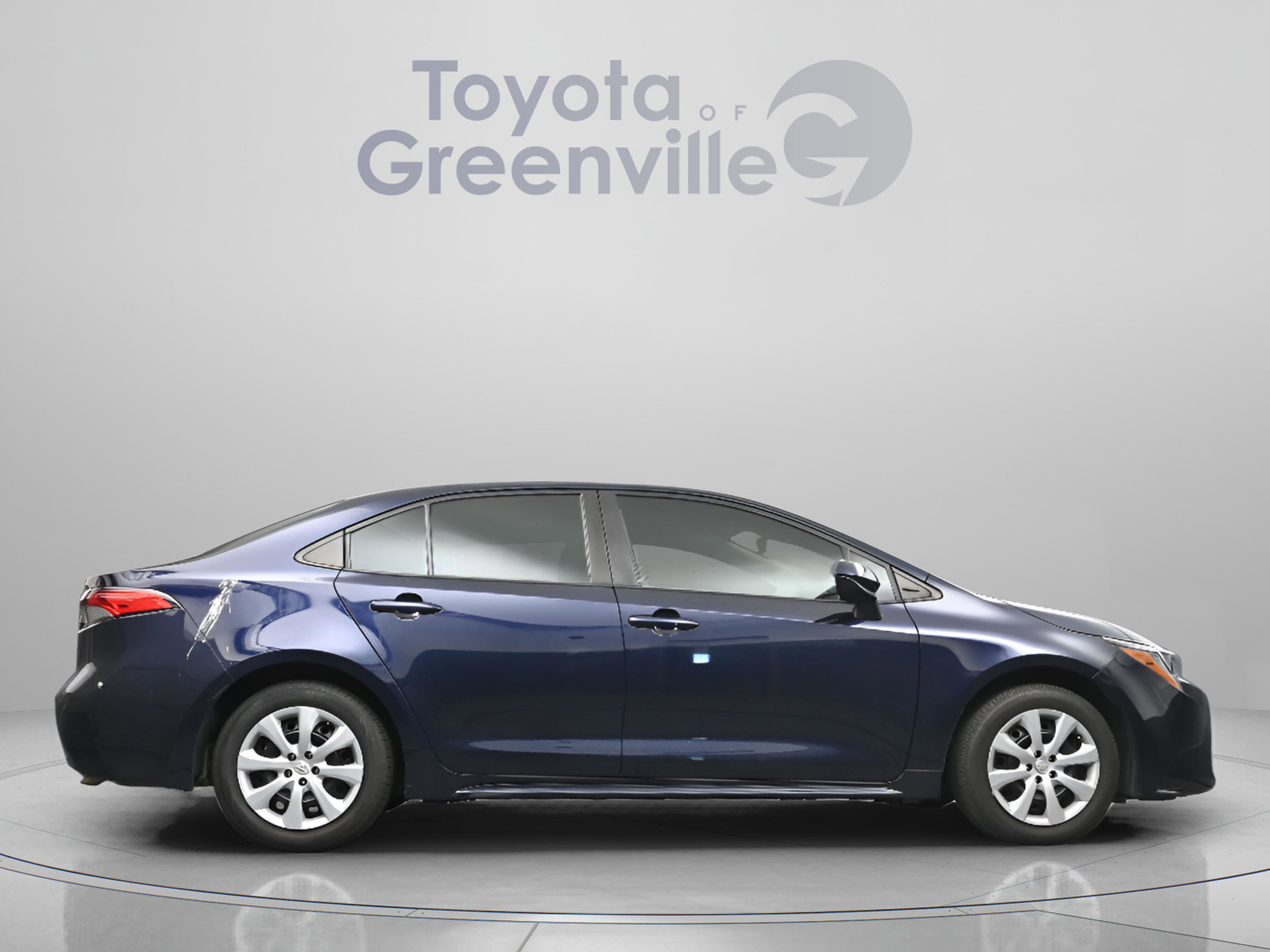 Used 2022 Toyota Corolla LE FWD image 16