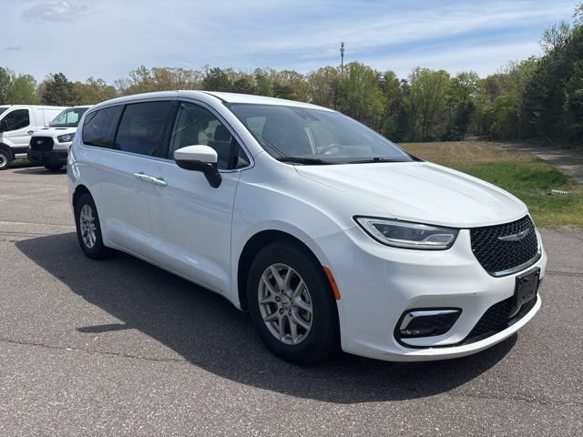 Used 2023 Chrysler Pacifica Touring-L FWD image 26