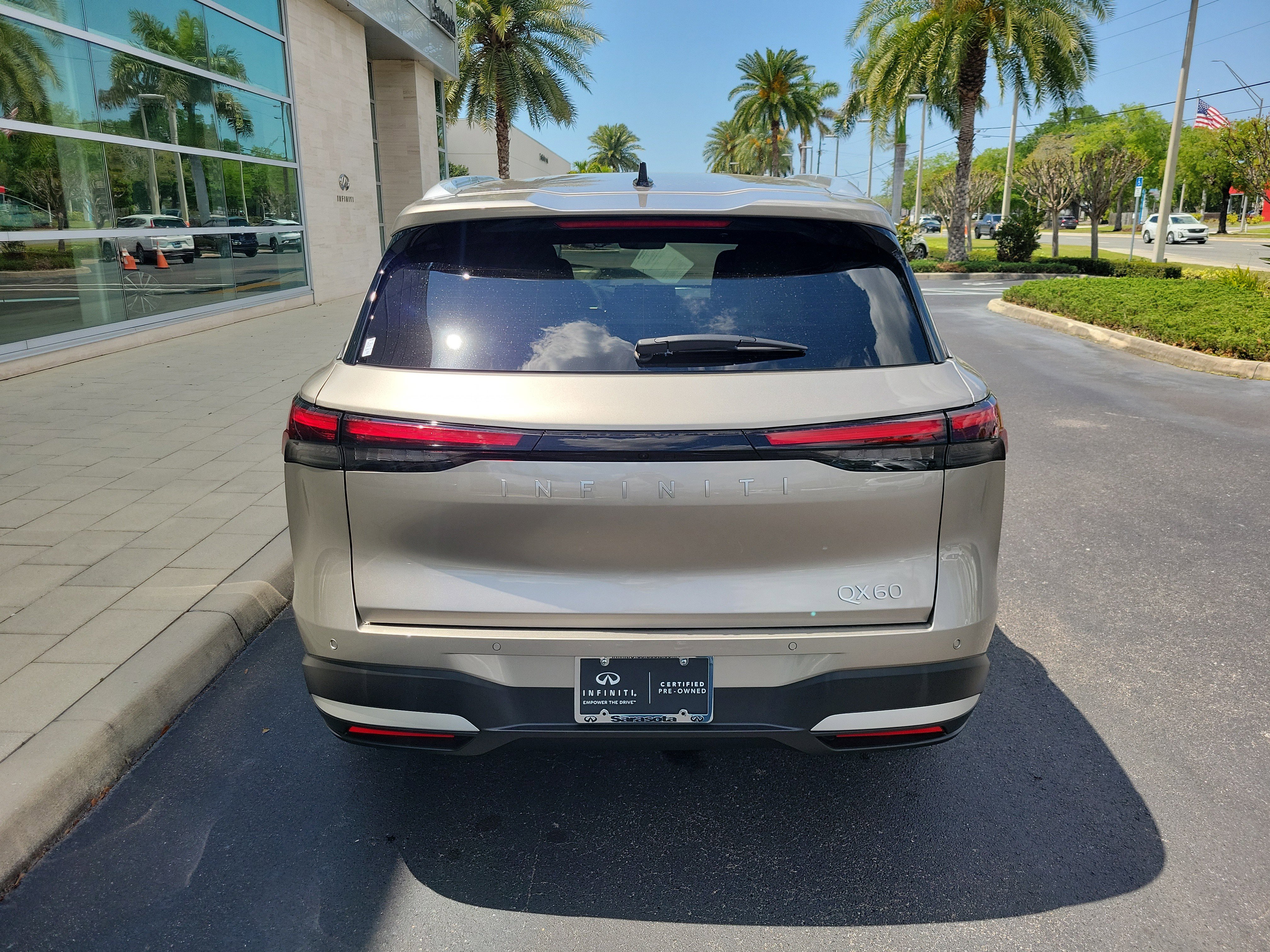 Certified 2026 INFINITI QX60 Luxe w/ Cargo Package image 5