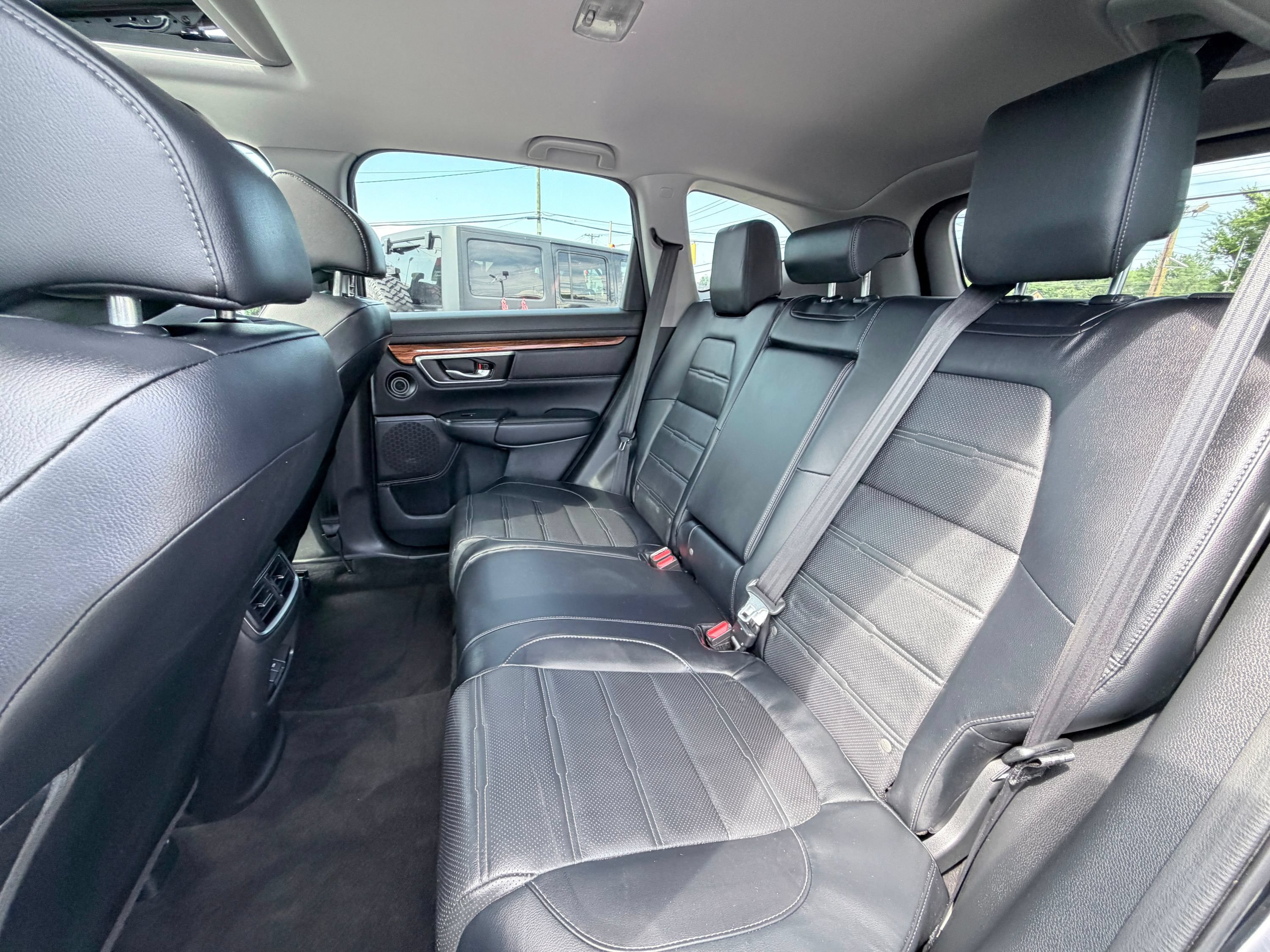Used 2018 Honda CR-V Touring image 19