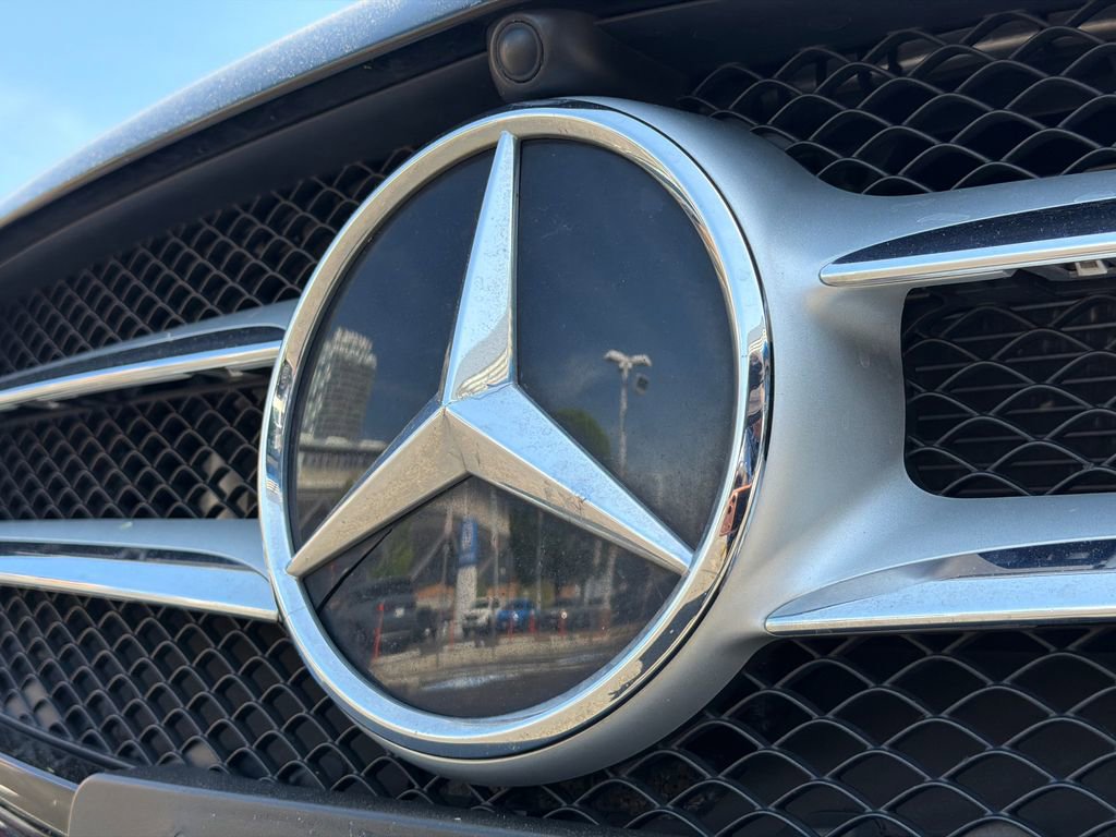 Used 2020 Mercedes-Benz C 300 4MATIC Sedan image 12