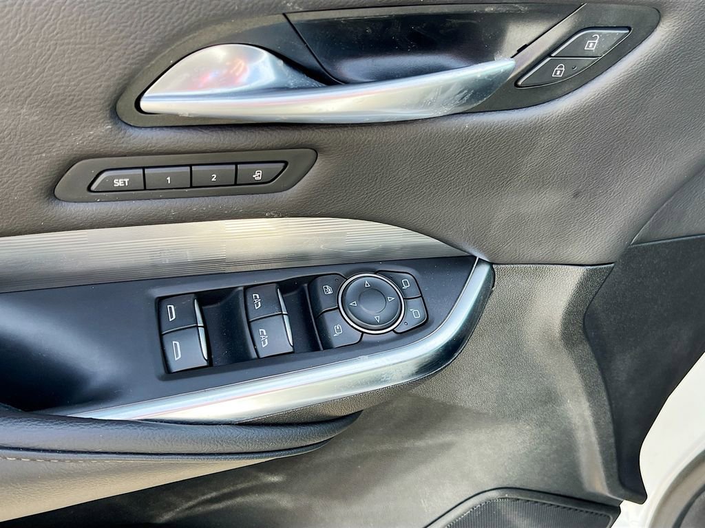 Used 2024 Cadillac XT4 Premium Luxury w/ Cold Weather Package FWD image 17