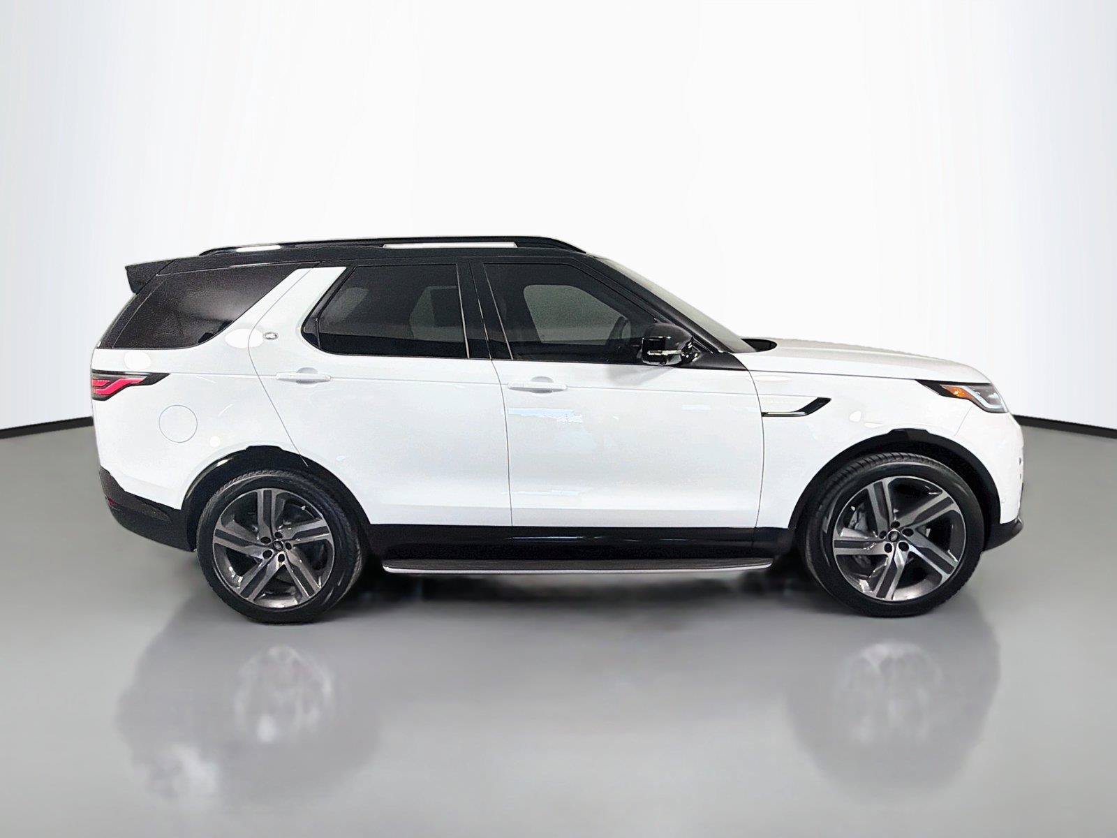 New 2026 Land Rover Discovery Dynamic SE AWD/4WD image 4