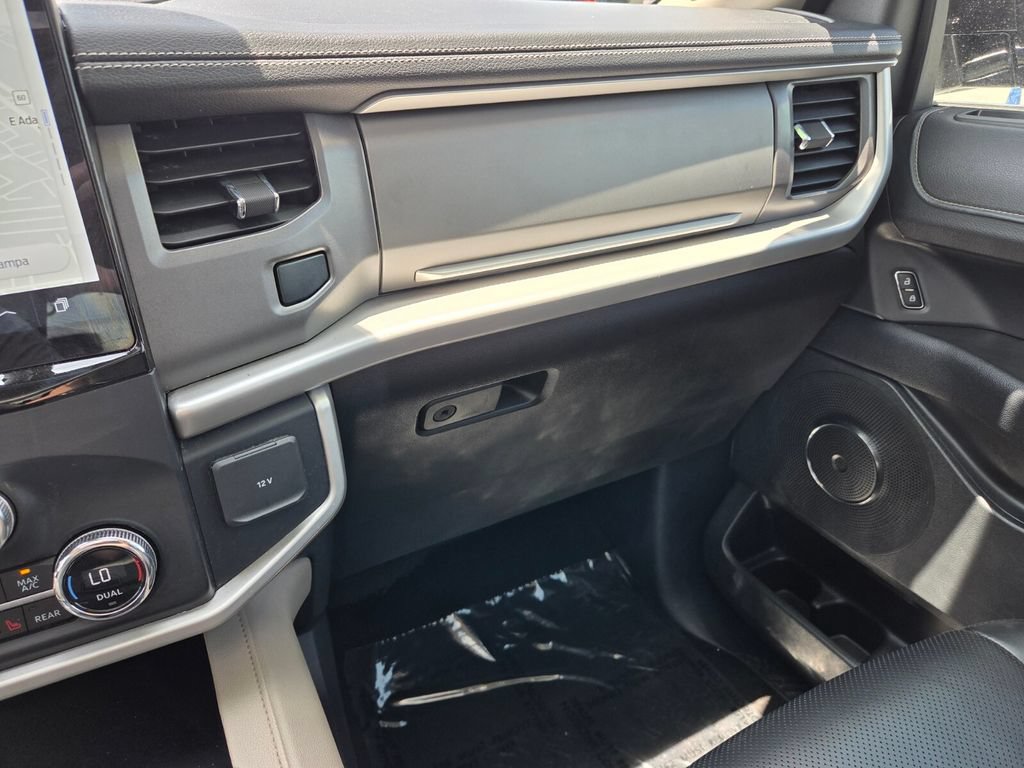 Used 2022 Ford Expedition XLT RWD image 28